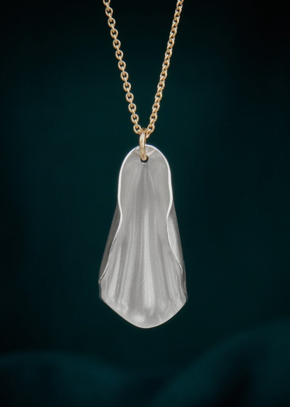 Magnolia classic necklace in silver