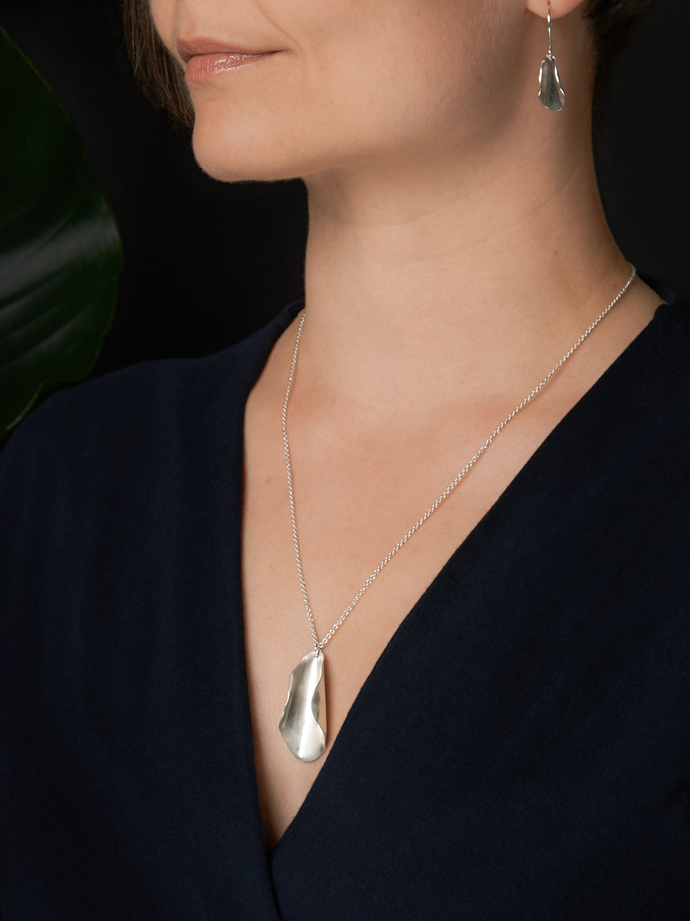Magnolia statement necklace in silver