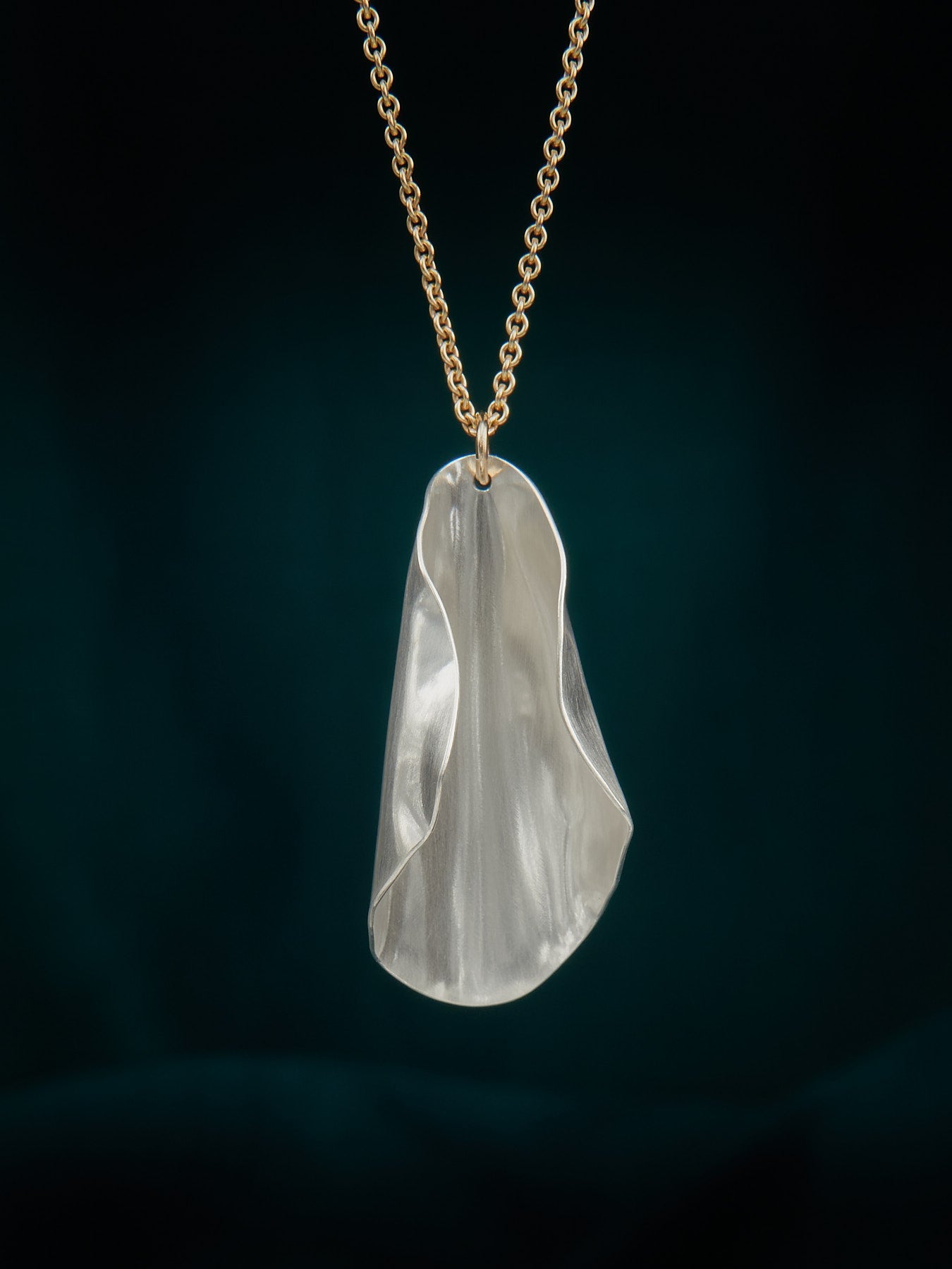 Magnolia statement necklace in silver