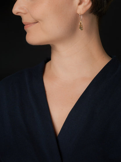 Magnolia petite earrings in brass