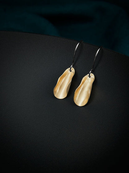 Magnolia petite earrings in brass