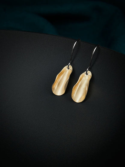 Magnolia petite earrings in brass