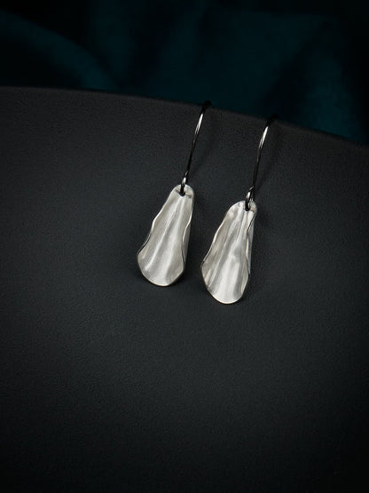 Magnolia petite earrings in silver