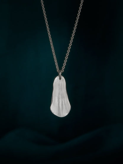 Magnolia petite necklace in silver