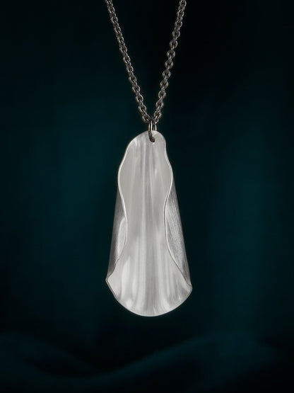 Magnolia statement necklace in silver