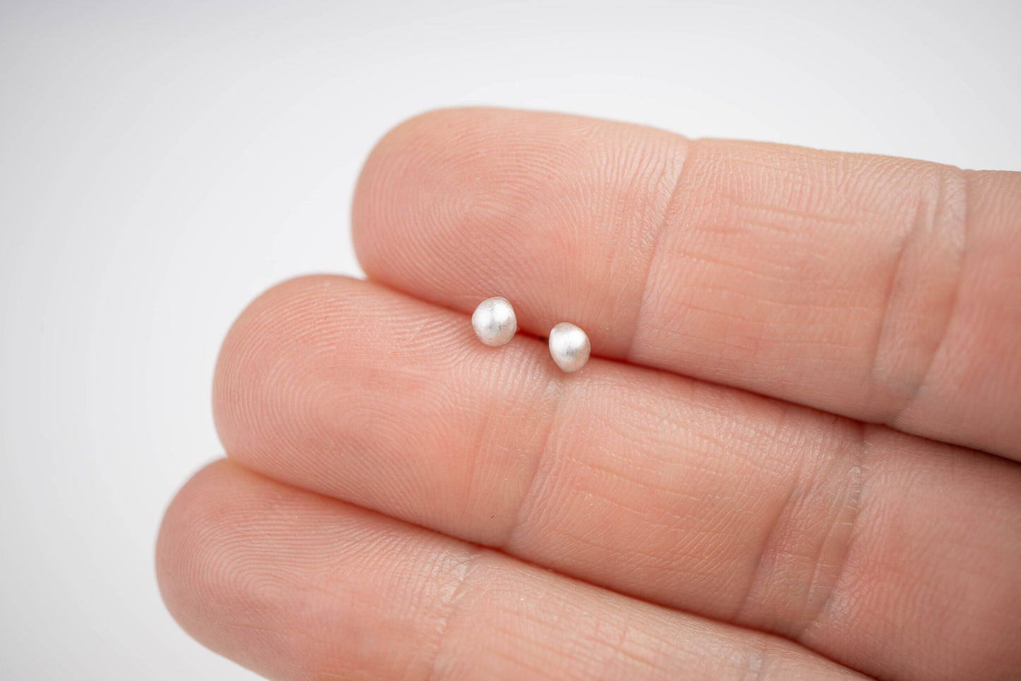 Dots mini øredobber